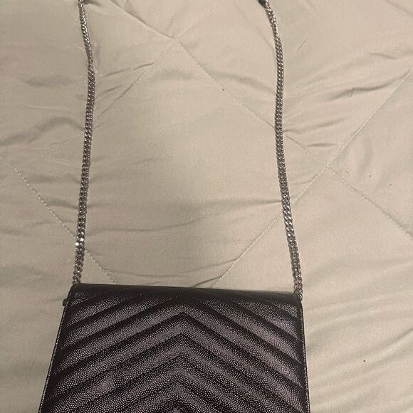 NEW AUTHENTIC YSL BLACK LEATHER CROSSBODY SILVER LOGO HARDWARE - Picture 5 of 7